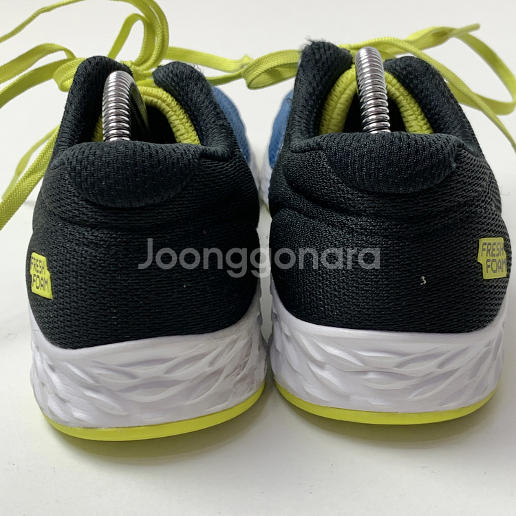 [240/정품] 뉴발란스 아리쉬 V2 프레쉬폼 운동화--4