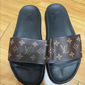 LV 루비통 슬리퍼