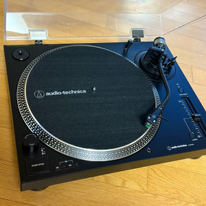오디오테크니카 AT-LP120XUSB 턴테이블