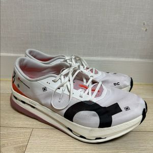 온러닝 카본화 클라우드붐 에코3 260