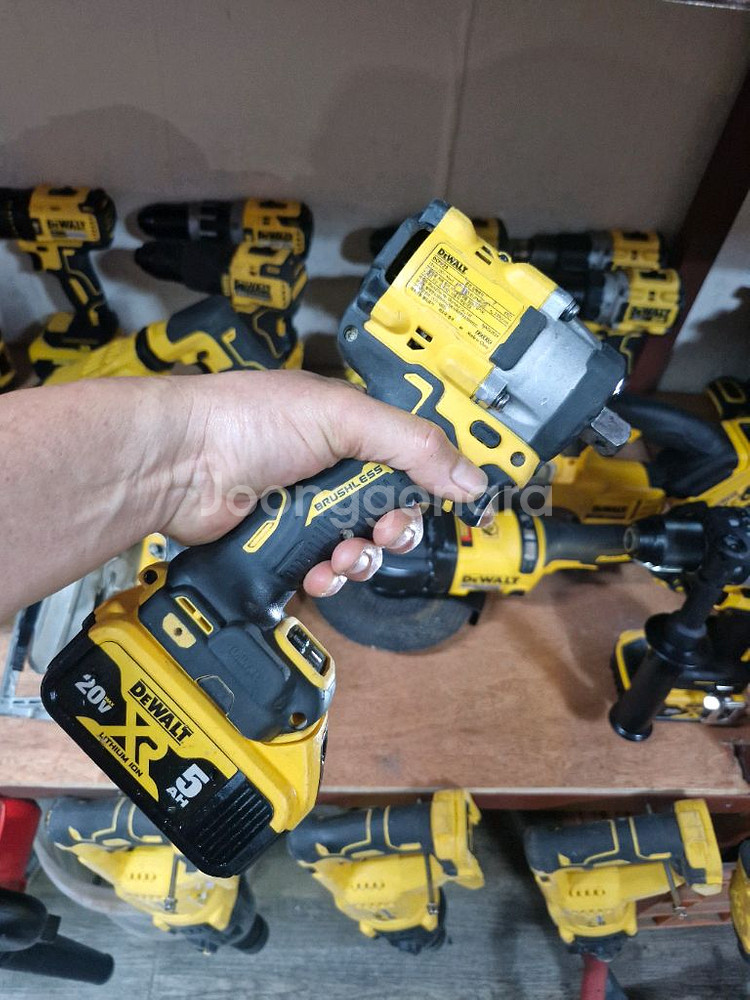 디월트충전임팩렌치 DCF922 미드토크임팩렌치 아시바렌--7