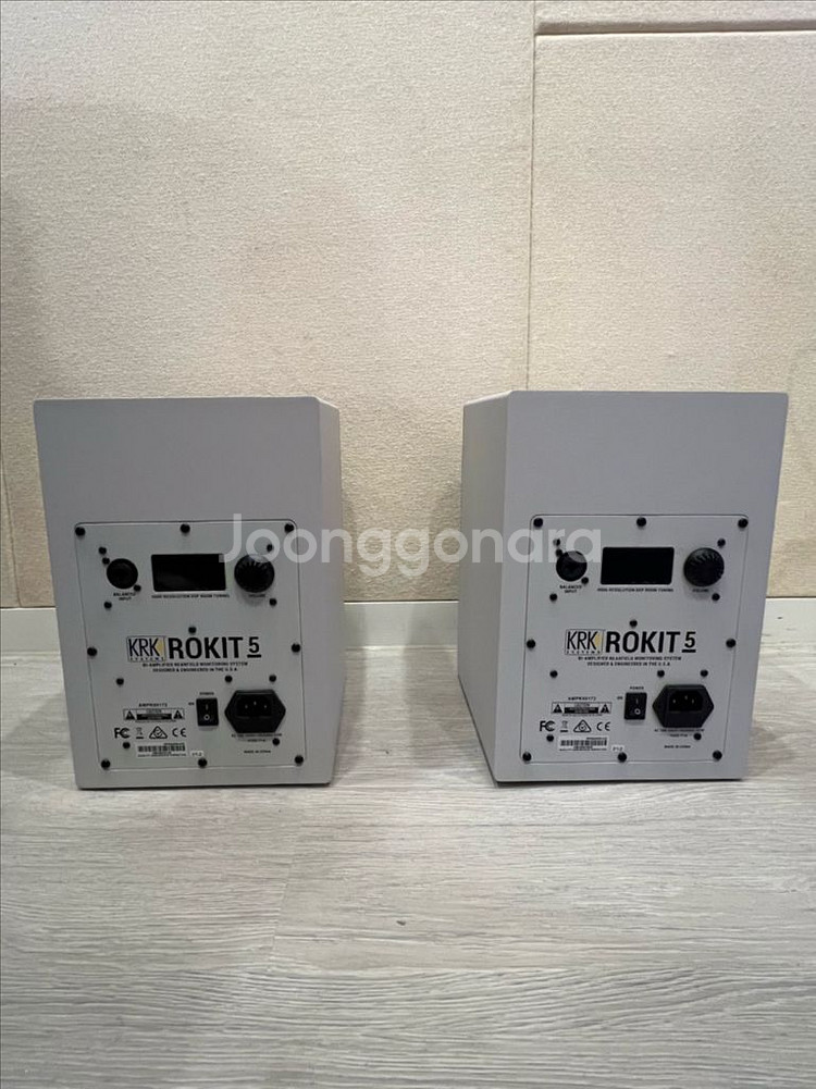 krk rokit 5 G4 화이트 1조--3