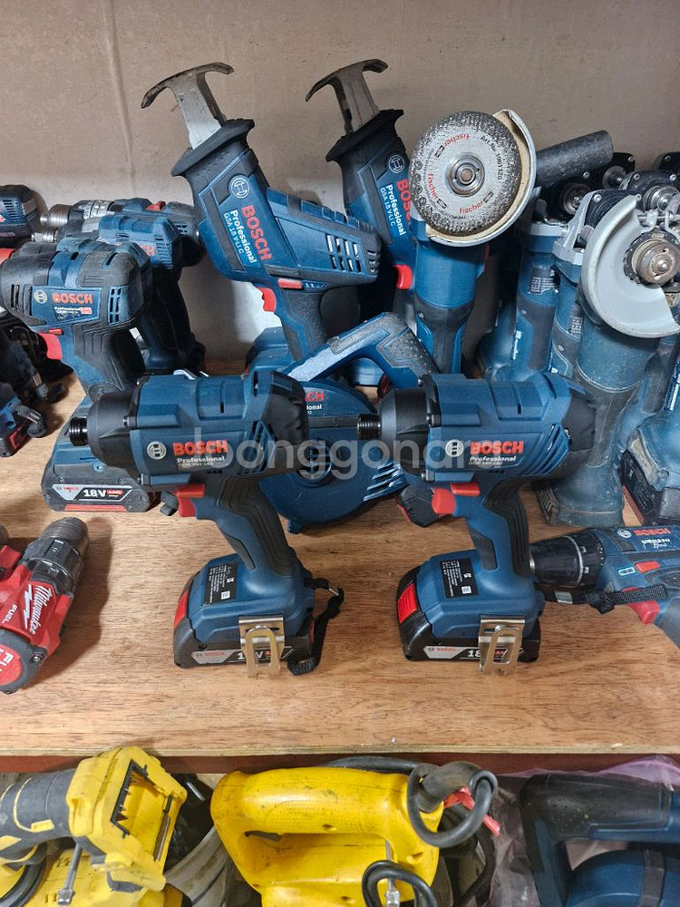 보쉬충전임팩드라이버 미사용본체 배터리깔끔한중고 충전임팩--7