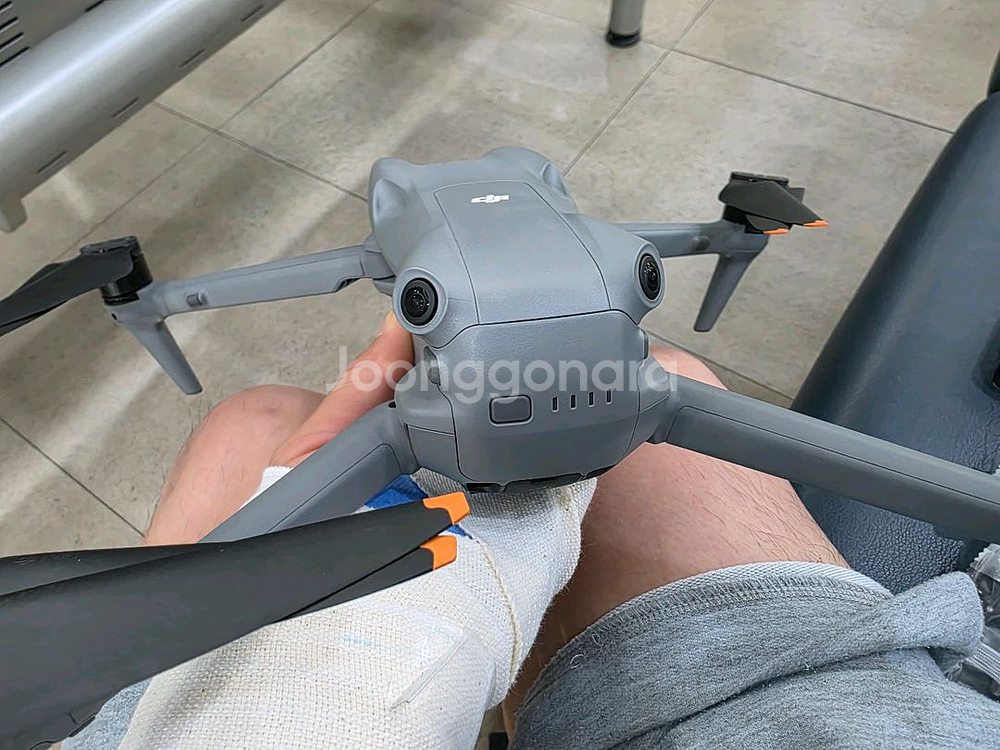 DJI 에어3 플라이 모어 콤보 (DJI RC2 조종기--2