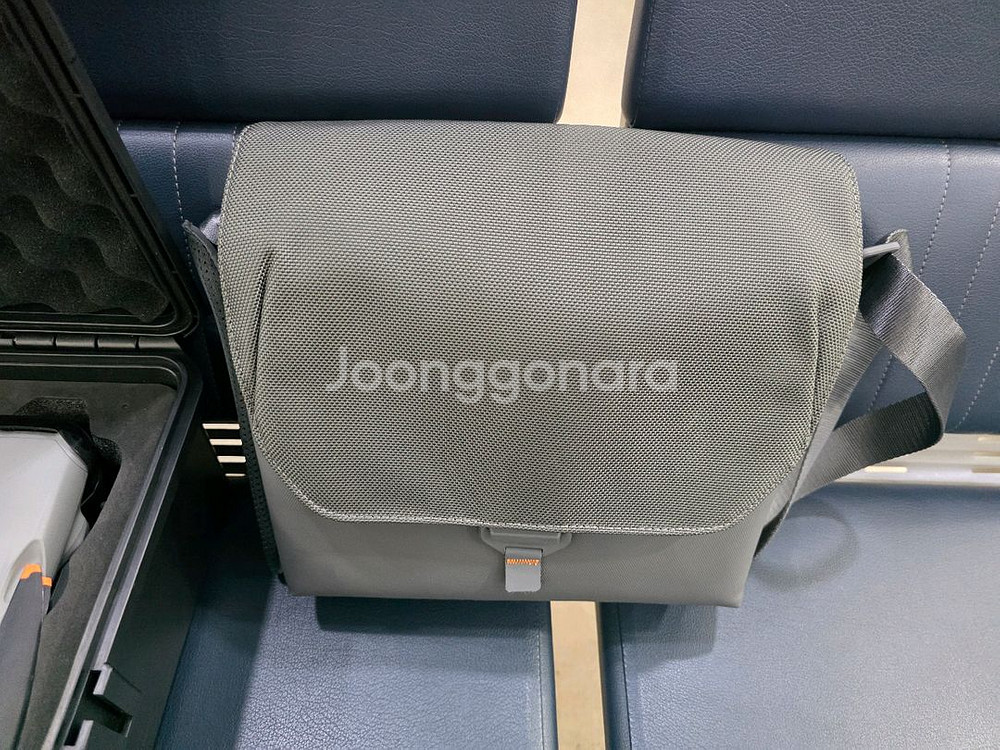 DJI 에어3 플라이 모어 콤보 (DJI RC2 조종기--8
