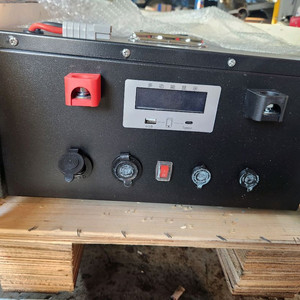 충북음성 12v 600ah 인산철 각셀 파워뱅크