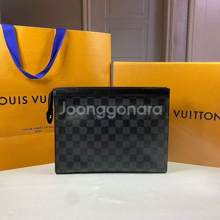 루이비통 포쉐트 보야주 MM 다미에 그래파이트 클러치--2