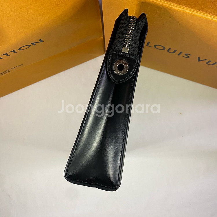 루이비통 포쉐트 보야주 MM 다미에 그래파이트 클러치--3