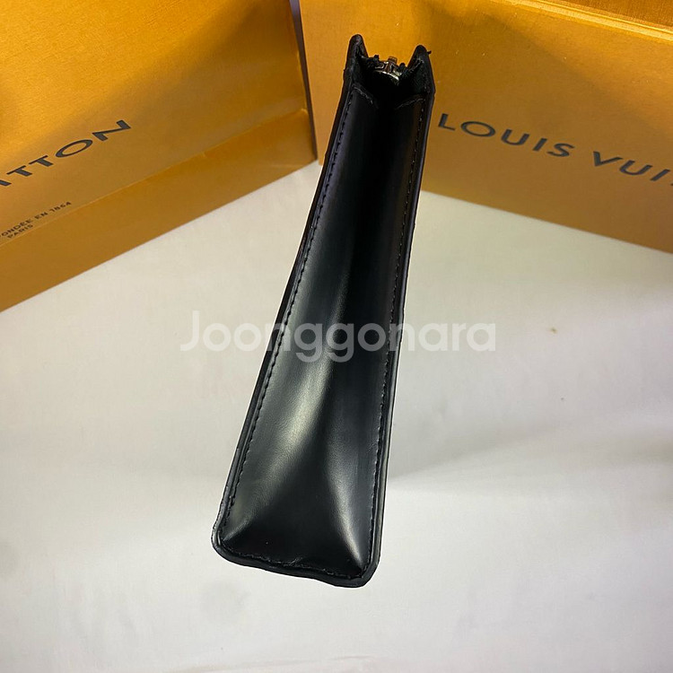 루이비통 포쉐트 보야주 MM 다미에 그래파이트 클러치--1