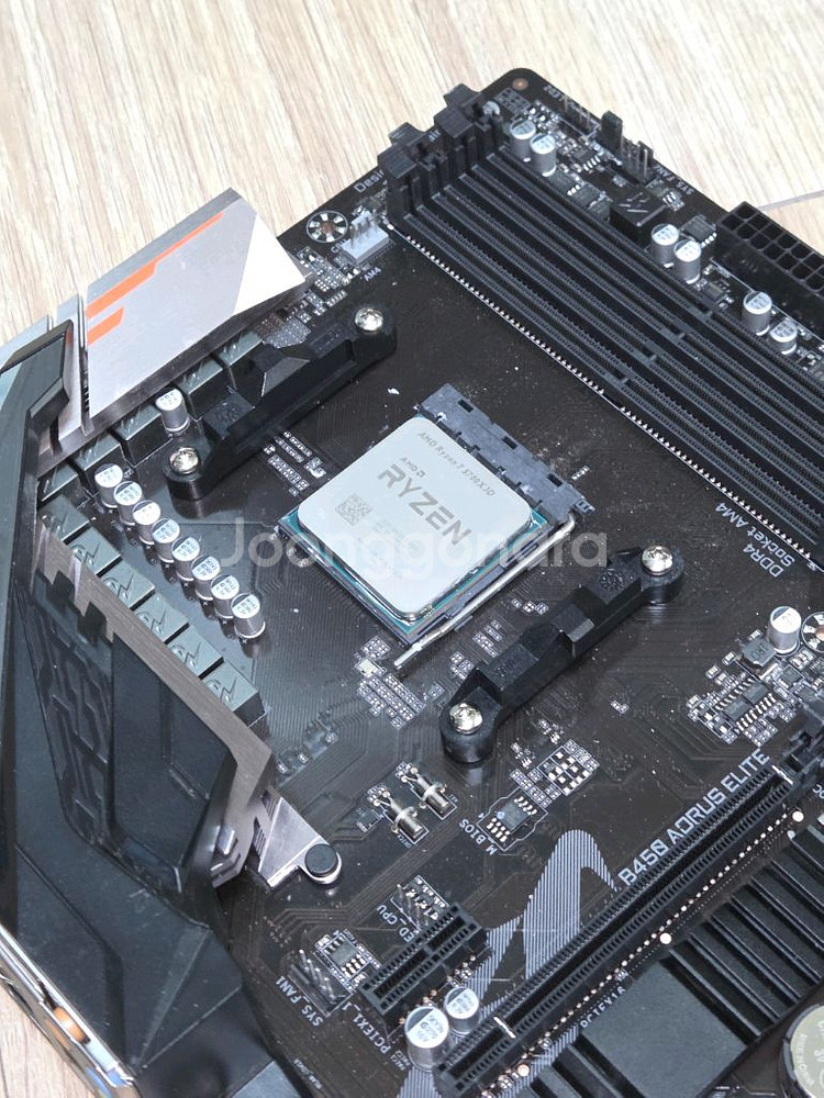 라이젠 5700x3d 기가바이트 b450 어로스엘리트--3