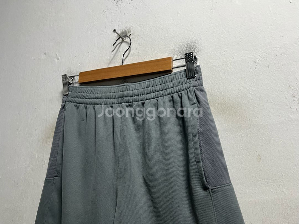 28-30 나이키 드라이핏 기능성 스판 밴딩 반바지--1