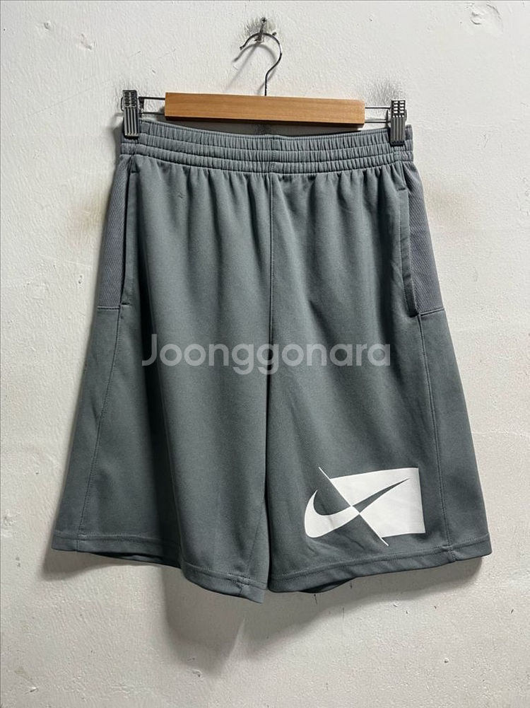 28-30 나이키 드라이핏 기능성 스판 밴딩 반바지--0