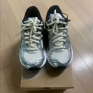 아식스 젤 카야노 14 버치 퓨어 실버 사이즈 230