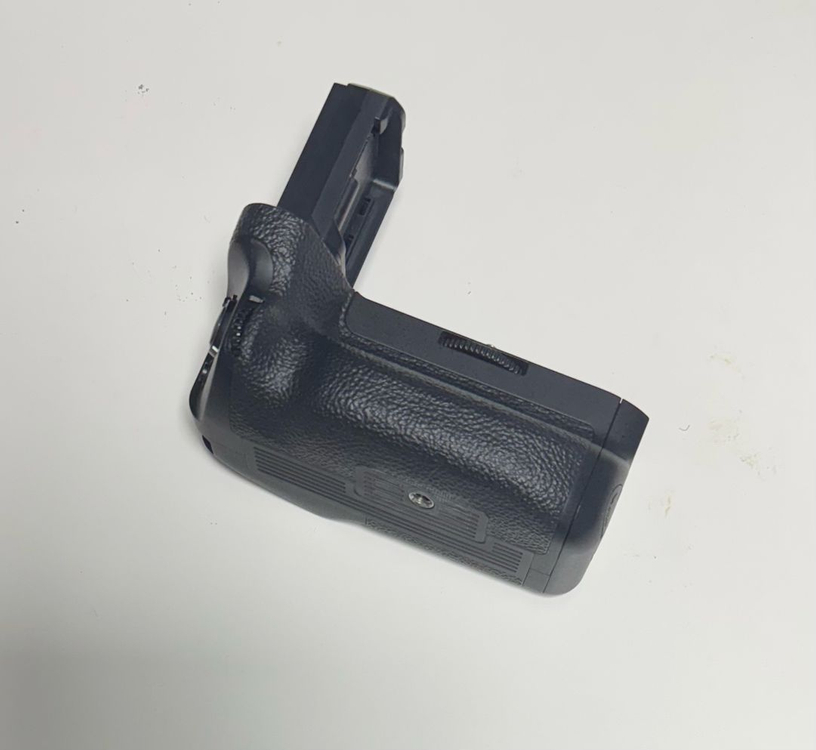 소니 세로그립 VG-C4EM 판매합니다.--0