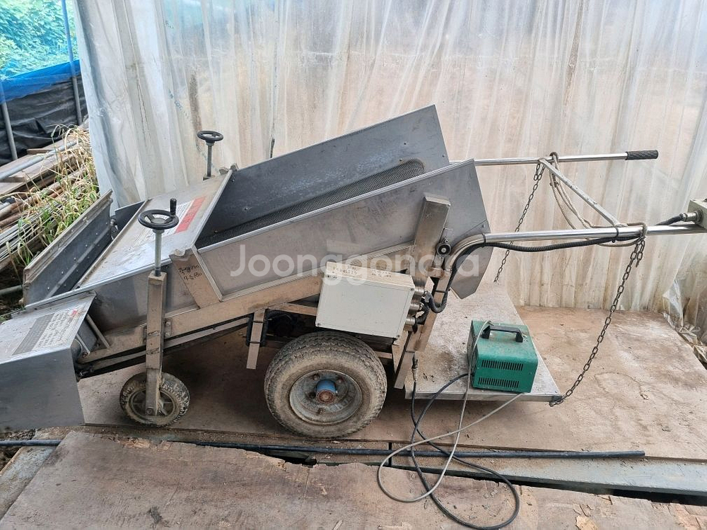 메리트엔지니어링농산물수확기 MT-200--1