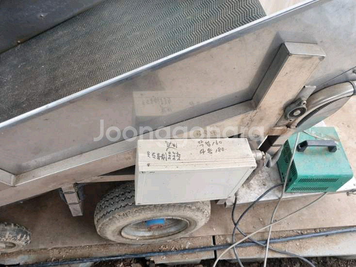 메리트엔지니어링농산물수확기 MT-200--4