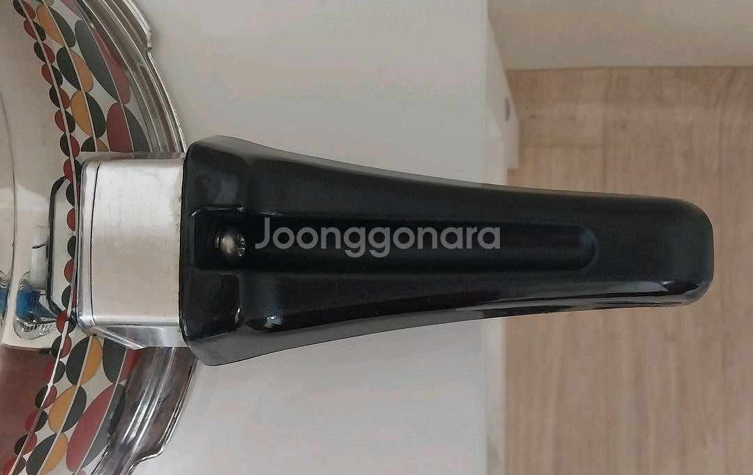 (중고)휘슬러 엠보 압력솥 팝니다(2.5리터)--8