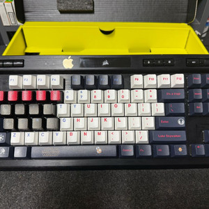 커세어 K70 RGB TKL 키보드