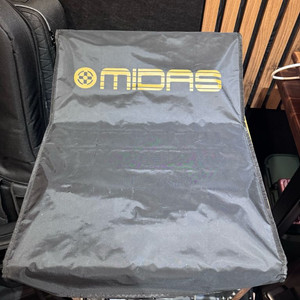 Midas M32R 믹싱 콘솔