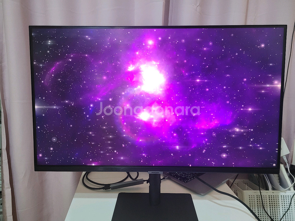 삼성 S8 UHD 4k 32인치 모니터--1