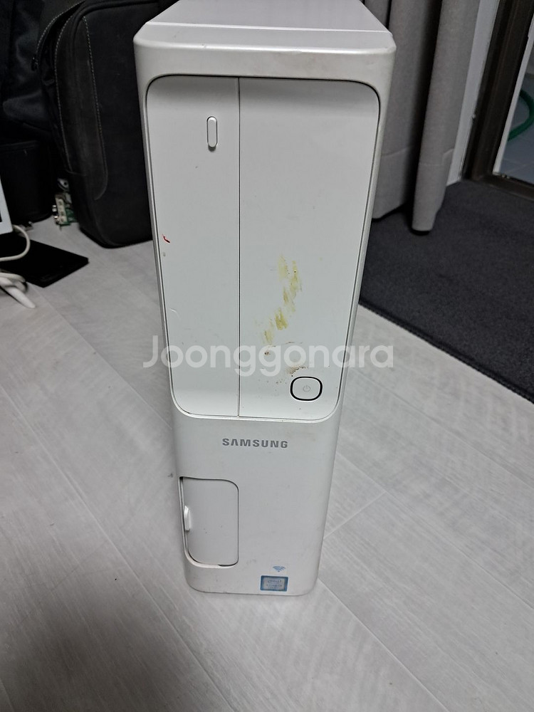 삼성컴퓨터본체 I5 7400 램DDR4 8기가--0