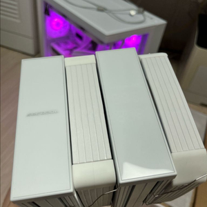 RC1920 화이트 쿨러 팝니다.
