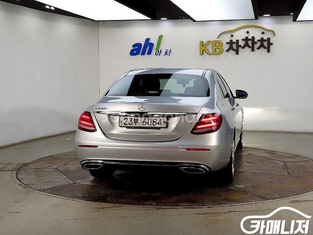 [벤츠]E-클래스 W213 E220d 아방가르드 #앱특--2