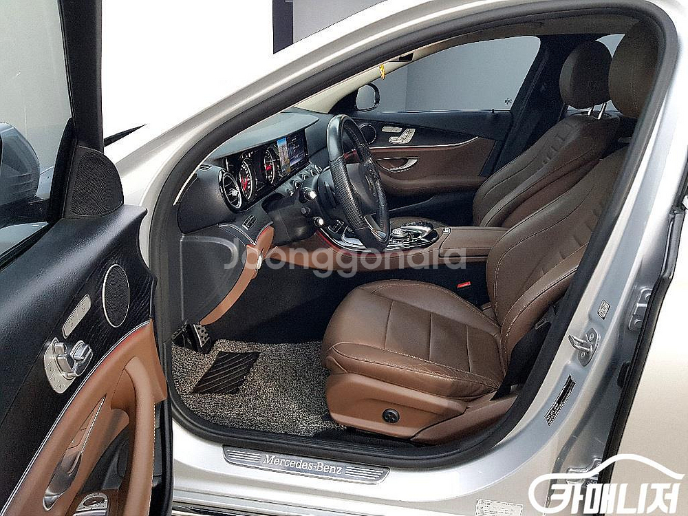 [벤츠]E-클래스 W213 E220d 아방가르드 #앱특--7