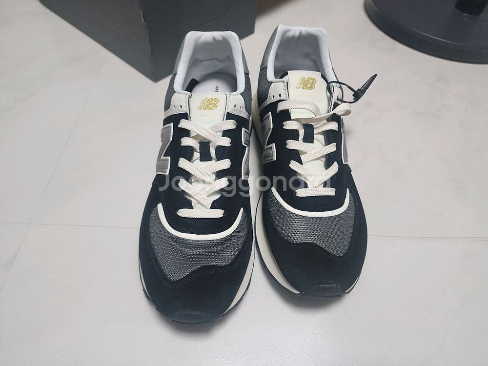 [새제품] 뉴발란스 574 레거시 블랙 300--1