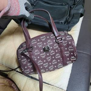 MCM 크로스백