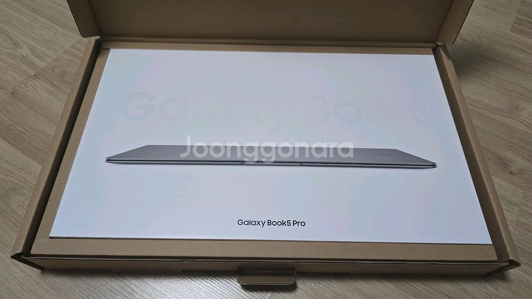 갤럭시 북5 Pro H 노트북 새상품 32GB 1테라--0