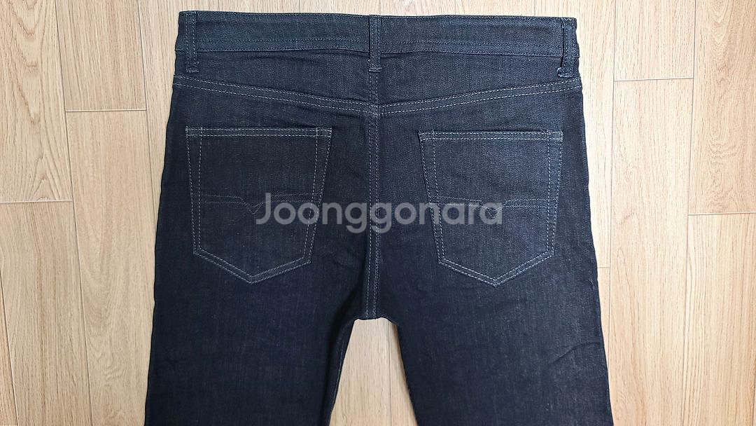 정품 디젤 딥블루 테이퍼드진 청바지 34--3