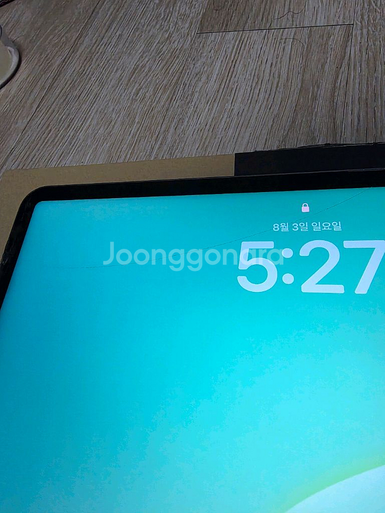 아이패드 프로12.9 5세대 256GB 와이파이 팝니다--2