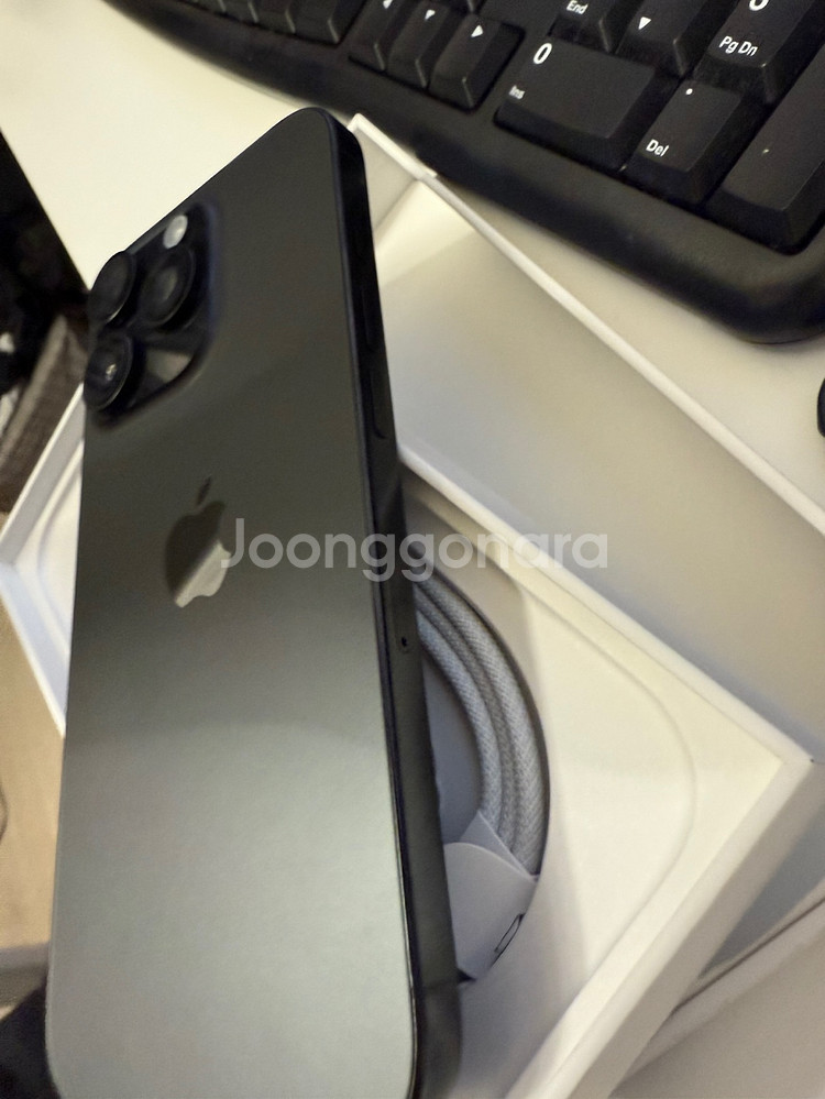 어제 개통한 아이폰16pro 256GB 블랙 새상품--4