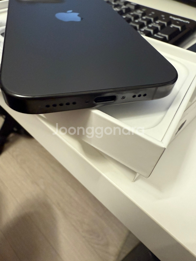 어제 개통한 아이폰16pro 256GB 블랙 새상품--5