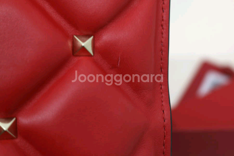 정품) 발렌티노 스터드 여자클러치백--3