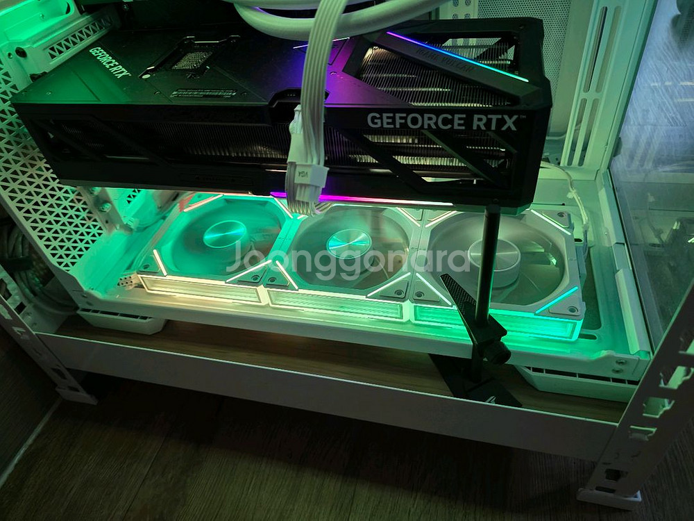 RTX 5080 불칸 사용품 판매합니다--0