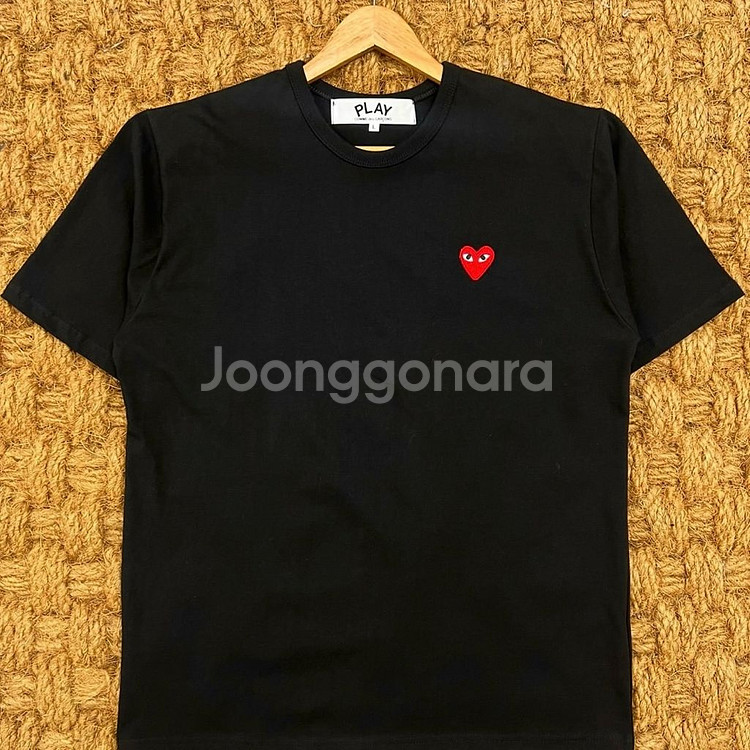 꼼데가르송 하트 와펜 반팔 L--0