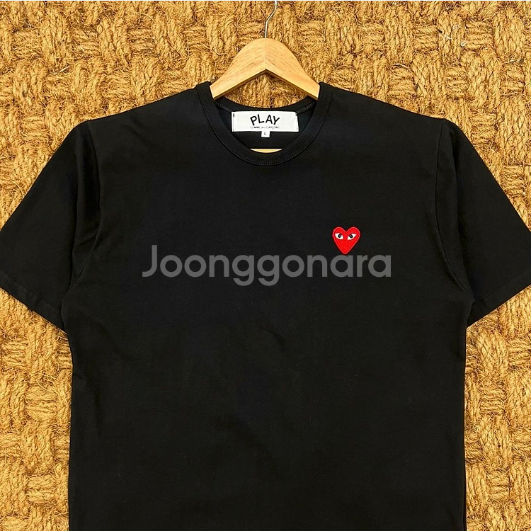 꼼데가르송 하트 와펜 반팔 L--1