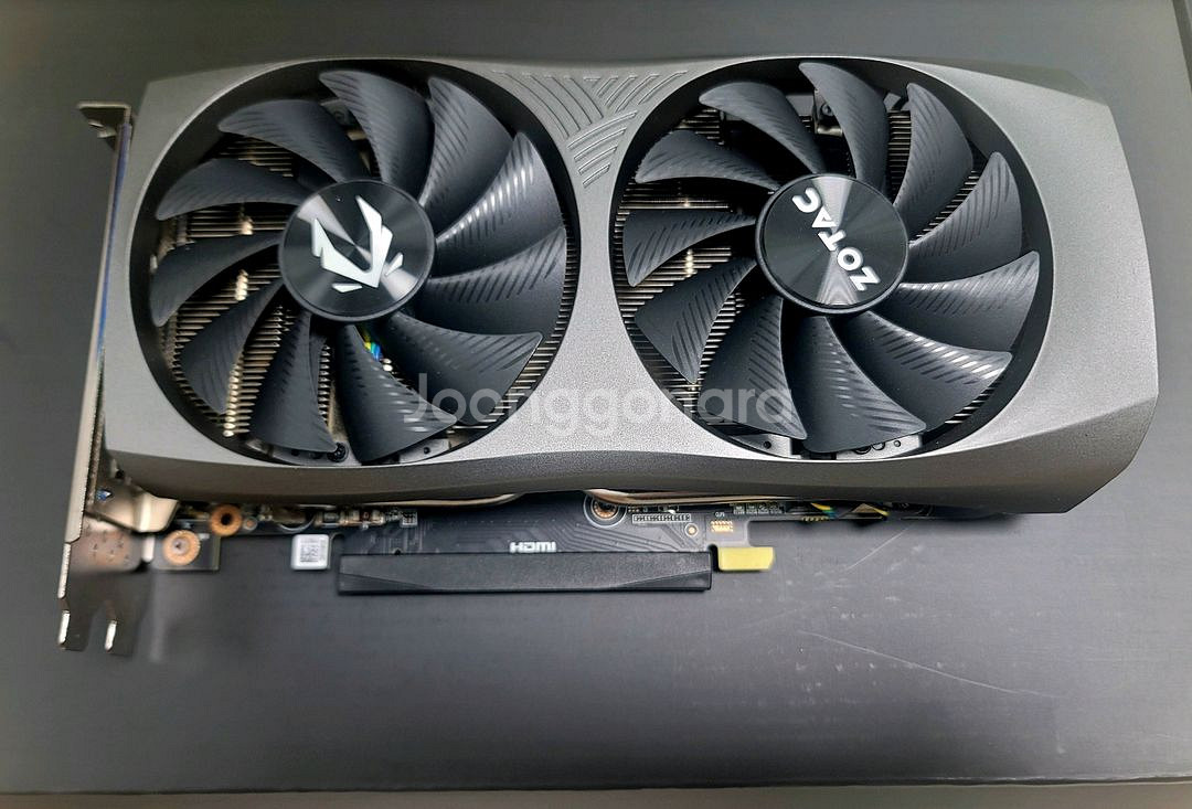 RTX4070 12G 조텍 그래픽카드--1