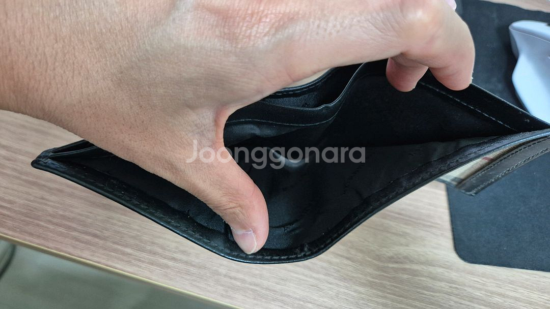 [가격내림][정품] 버버리 체크 반지갑--4