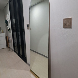 전신거울 금장 받침대