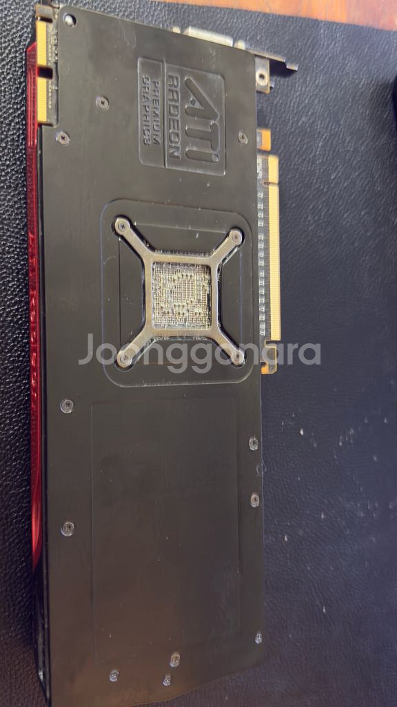 라데온 HD 5870 그래픽카드--4