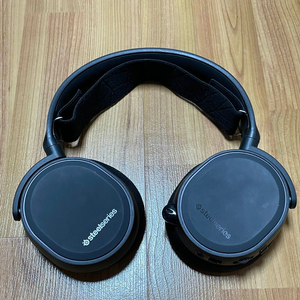 스틸시리즈 Arctis 5 (DTS RGB 유선모델)
