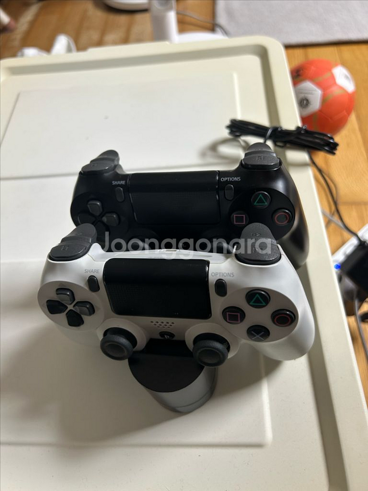 플스4 PS4 슬림 본체(1TB), 컨트롤러 2개+정품--1