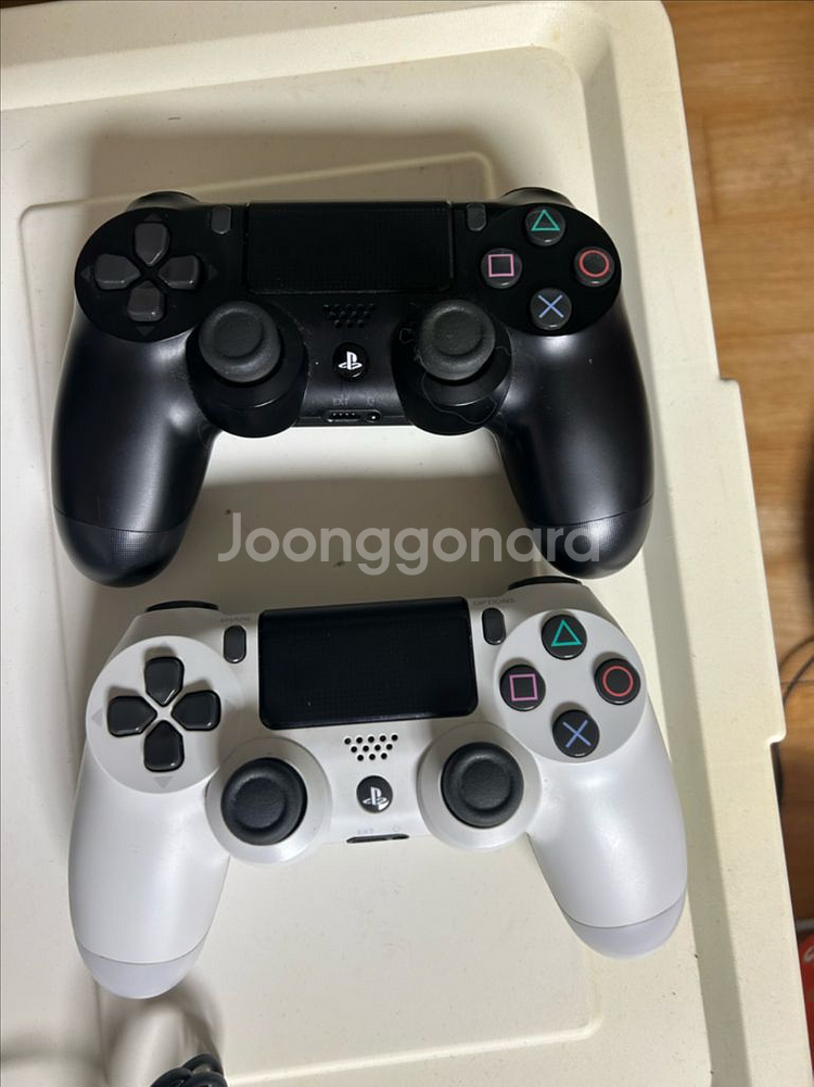 플스4 PS4 슬림 본체(1TB), 컨트롤러 2개+정품--2