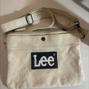 Lee 캔버스 크로스백