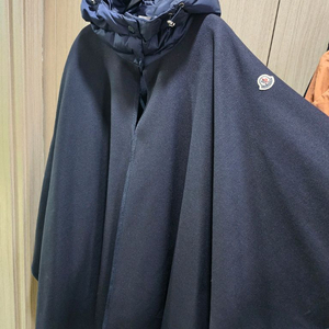 몽클레어 케이프 판초 후드 패딩