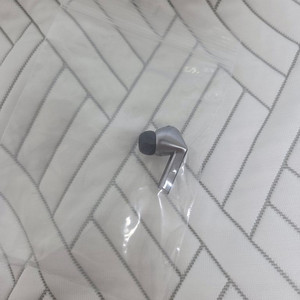 버즈3 프로 S급 왼쪽 유닛판매합니다.