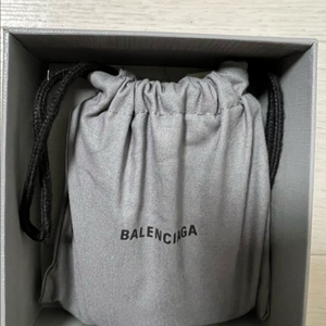 발렌시아가 팡크지갑